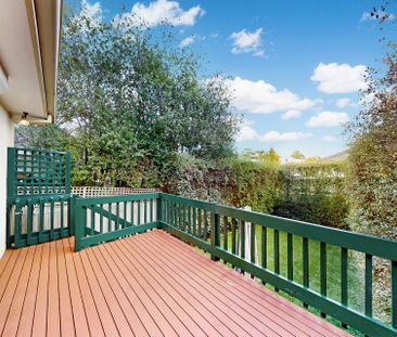 Contemporary Comfort and Prime Position in the Heart of Essendon - Photo 3