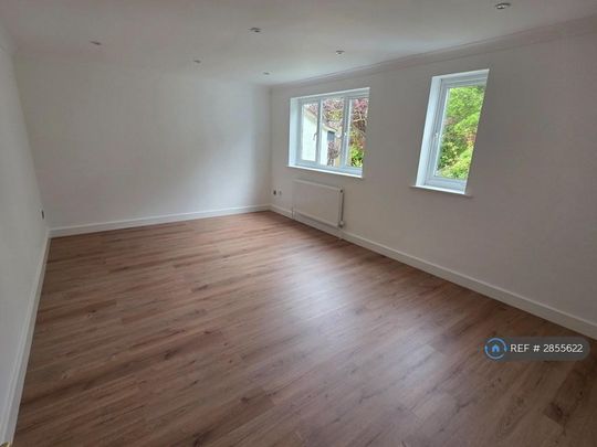4 bedroom terraced house to rent - Photo 1