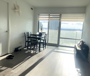 For Lease - 501 Yonge(Master bed) Street Unit# 4012, Toronto, Ontario - Photo 4