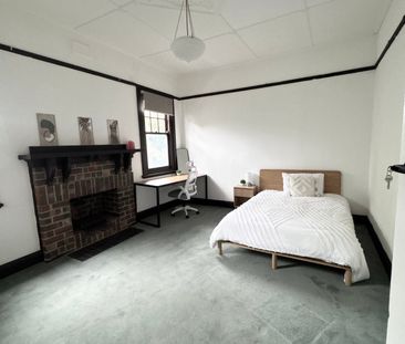 Surrey Hills - Photo 5