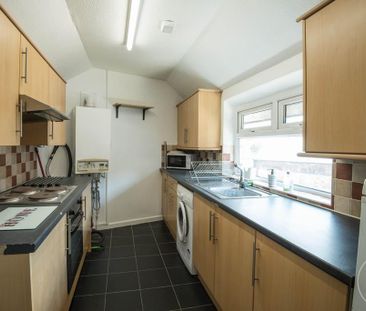 2 bedroom apartment to rent - Photo 5