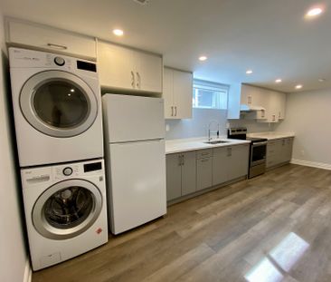 For Lease - 1209 Verhoeven Court, Mississauga, Ontario - Photo 2