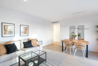 Carrer de Pi i Margall, Badalona, Catalonia 08912