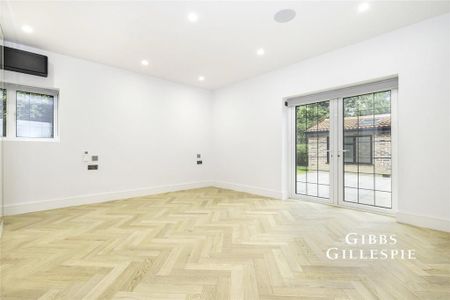 6 bedroom detached house to rent - Photo 3