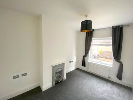 4 bedroom terraced house to rent - Photo 4