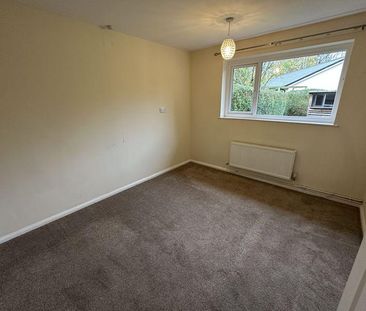 2 bedroom semi-detached bungalow to rent - Photo 3