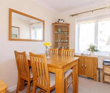 2 bedroom retirement property to rent - Photo 4