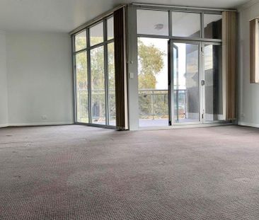 Darlington - Photo 3