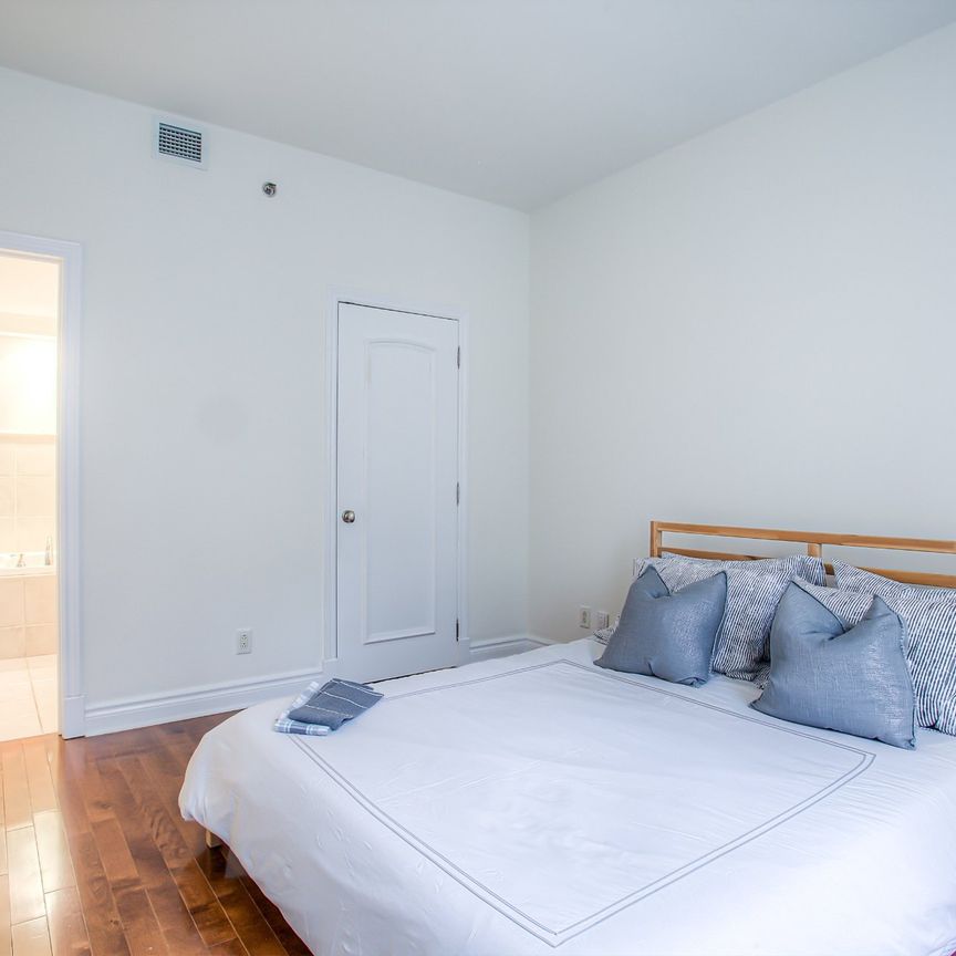Condo for rent, Montréal (Ville-Marie) - Photo 1