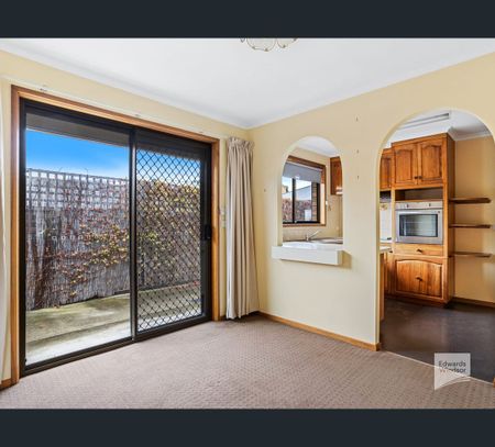 2/3 High Street, Bellerive, Tas 7018 - Photo 3