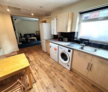 3 bedroom house share to rent - Photo 2