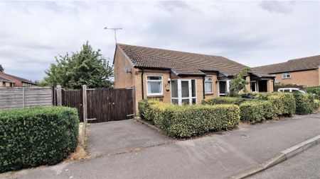 Roman Way, Pewsham, Chippenham, SN15 - Photo 3