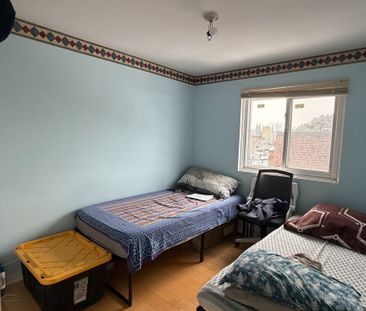 For Lease - 258 Sprucewood Court, Toronto, Ontario - Photo 1