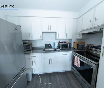 1805 de Grandville - Photo 1