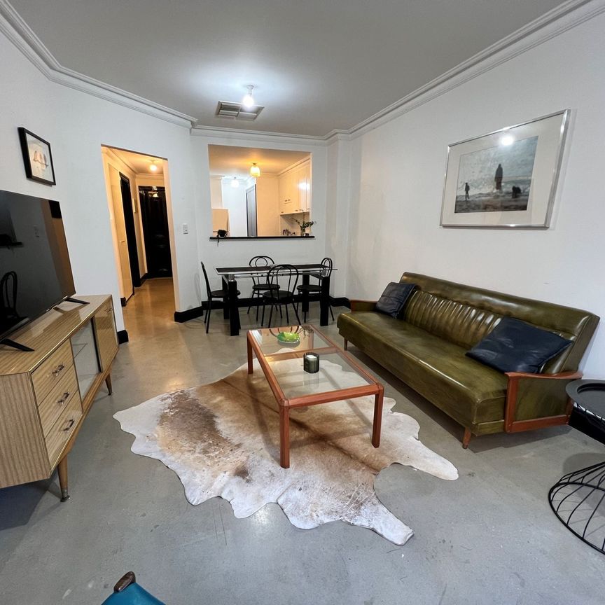 East End Fully Furnished Apartment! - Photo 1