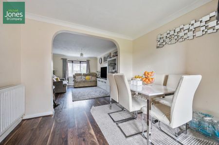 3 bedroom semi-detached house to rent - Photo 2