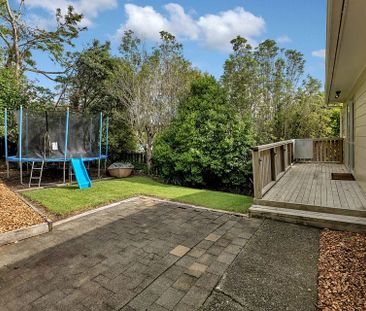 Charming 3-4 Bedroom Home in Otaika - Photo 4