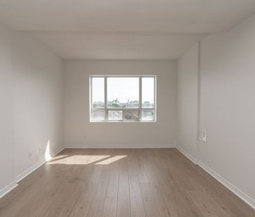 333 Sidney Belsey Cres. - Photo 4