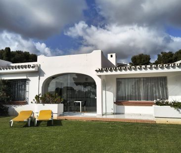 Alquiler de chalet adosado en Calle Salvia - Photo 5