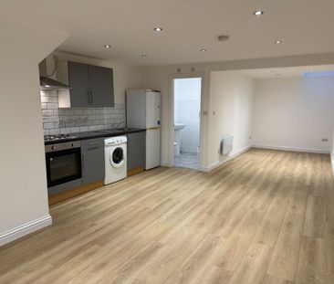 Studio Flat, Two Mile Hill Road, BS15 - Photo 6