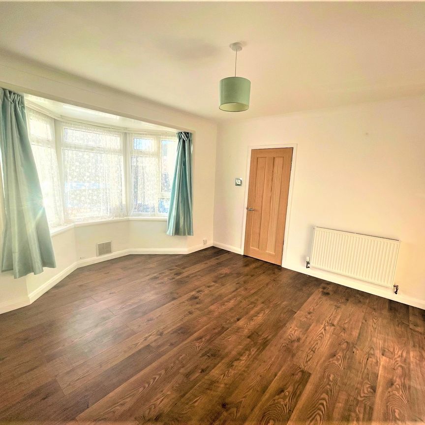 4 bedroom terraced house to rent - Photo 1