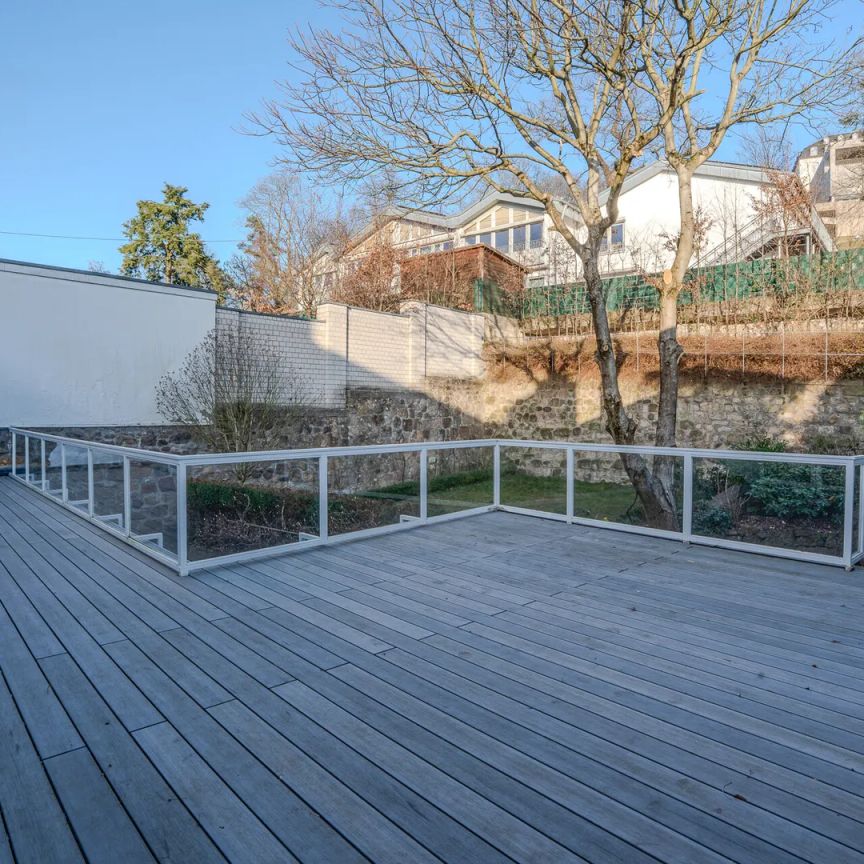 Direkt im Zentrum: 4-Zimmer-Wohnung mit großzügiger Terrasse und viel Wohnfläche - Photo 1