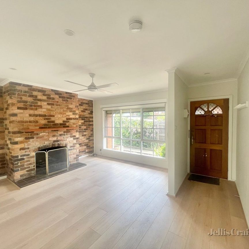 Neat Two Bedroom Apartment - Photo 1