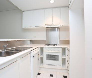 38/1 Wellington Crescent, East Melbourne VIC 3002 - Photo 4