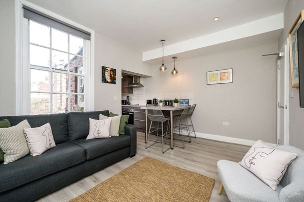 Knight Street - Photo 1