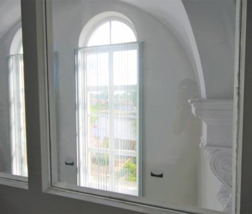 Old Town Hall, Market Square, Staines-Upon-Thames,TW18 - Photo 6