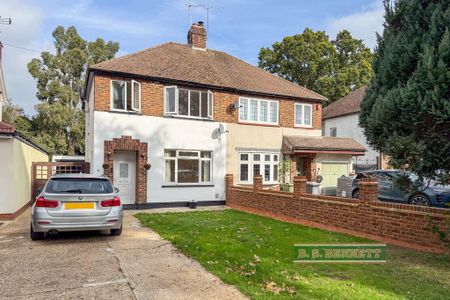 3 bedroom semi-detached house to rent - Photo 4