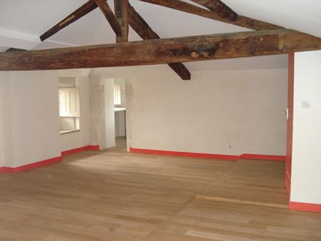 Location appartement 2 pièces, 57.00m², Fontenay-le-Comte - Photo 3