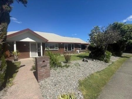 Large Family Home In Quiet Area of Richmond - Photo 3