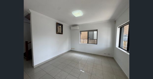 🏡 Beautiful Family Home in a Peaceful Location - Photo 1