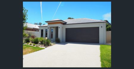 Modern Home with 5kw Solar System - Photo 5