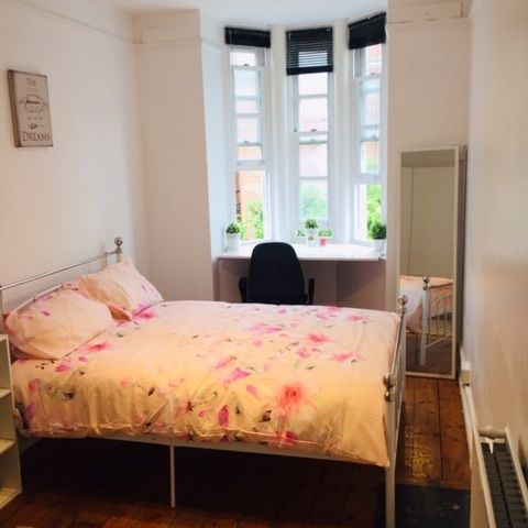 Room in a Shared Flat, Scott Ellis Gardens, NW8 - Photo 1