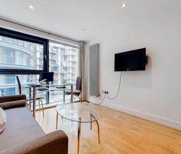 Millharbour, Canary Wharf, E14 - Photo 1