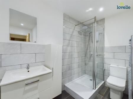 2 bedroom Flat To Let - Photo 5