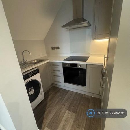 1 bedroom flat to rent - Photo 3