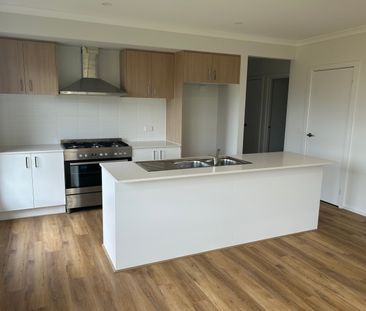 45 Baldwin Rd, Traralgon VIC 3844 - House For Rent | Domain - Photo 6