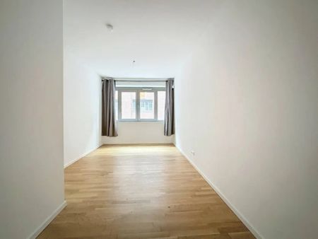 Stilvolle 4-Zimmer-Wohnung mit Dachterrasse mit Concierge-Service in Berlin-Mitte! - Photo 4