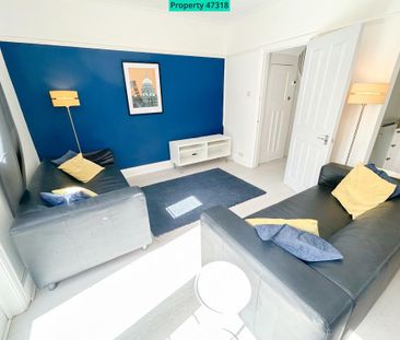 6 bedroom semi-detached house to rent - Photo 2