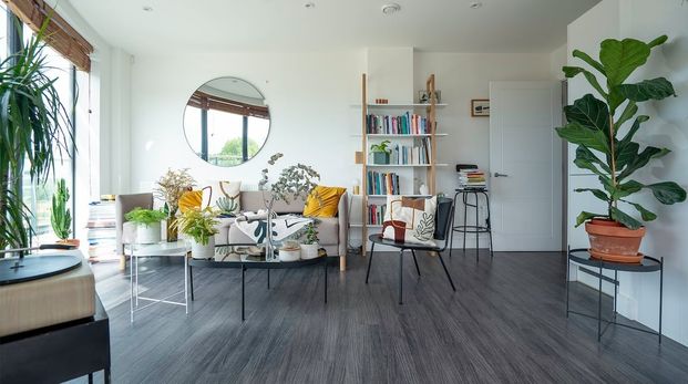 1 Bed Penthouse, Mill Court, E5 - Photo 1