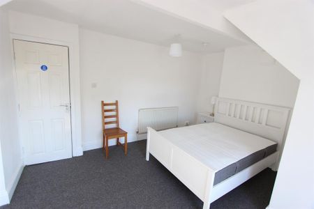 5 bedroom terraced house to rent - Photo 3