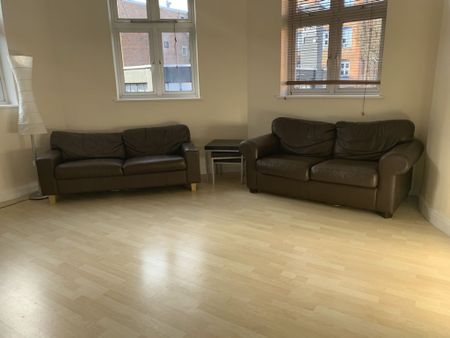 1 Bedroom Flat - Photo 4