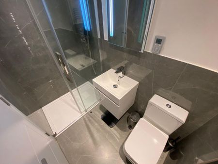 2 bedroom flat to rent - Photo 5