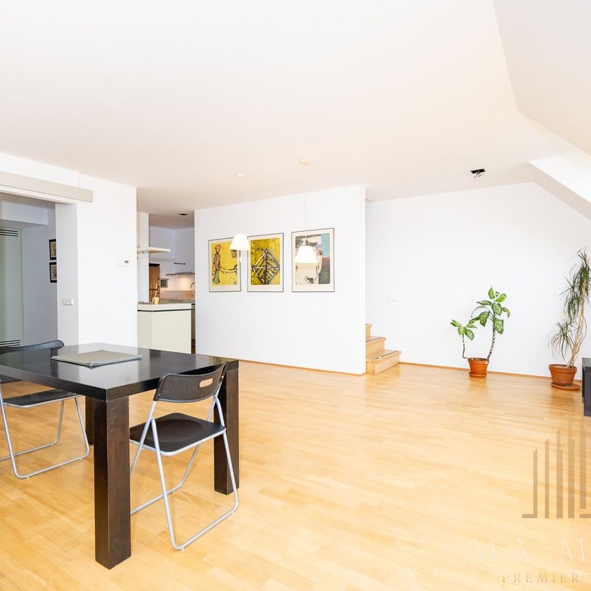 Apartment for rent, 2+kk - 1 bedroom, 103m - Photo 1