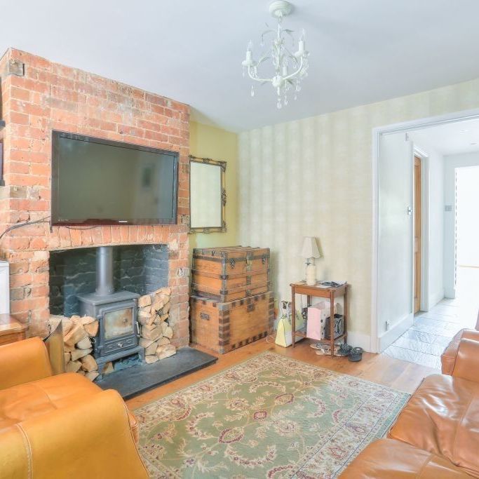 Available unfurnished from 05/01/2026 - Photo 1