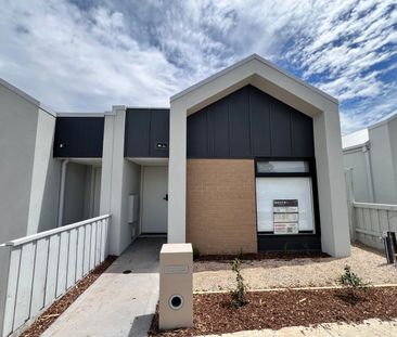 12 Ellis Dr, Diggers Rest VIC 3427 - House For Rent | Domain - Photo 1