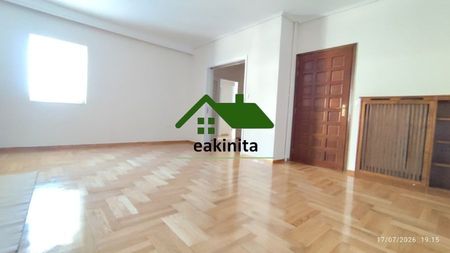 Διαμέρισμα για ενοικίαση Ευαγγελίστρια (Κέντρο - Λιμάνι) - Φωτογραφία 4